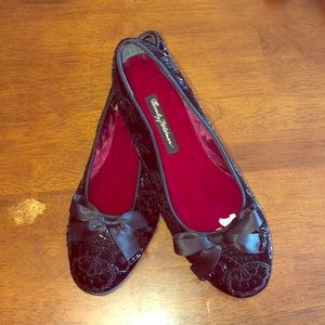 Brand new black velvet Beverly Feldman flats